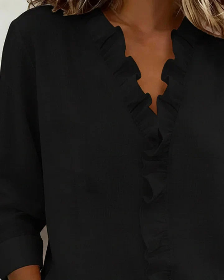 Chiara™ | Blusa con scollo a V e delicate ruches